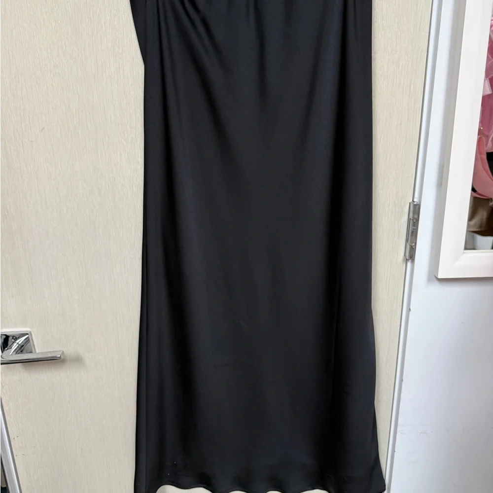 Wayf Black Maxi Skirt for Work - Picture 3 of 3